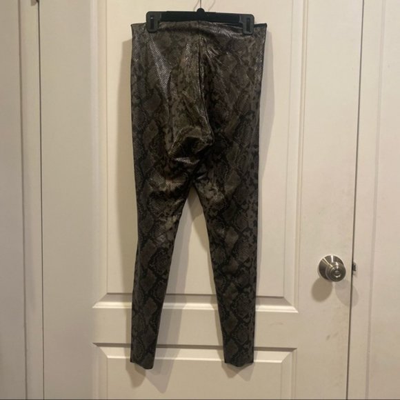 Commando Faux Leather Animal Print Leggings in Gray Snake Print